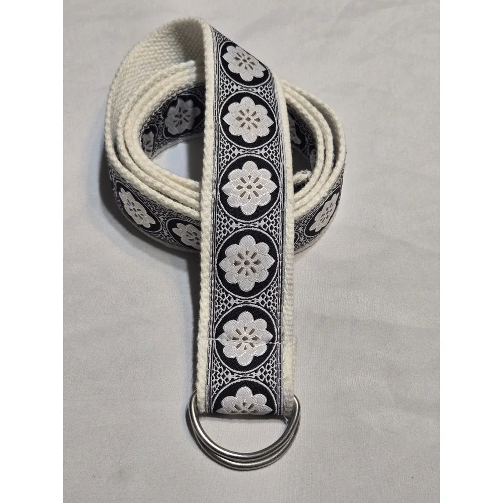 Equine Couture Womens XL Embroidered Cotton D-Ring Belt Floral Black/White Horse